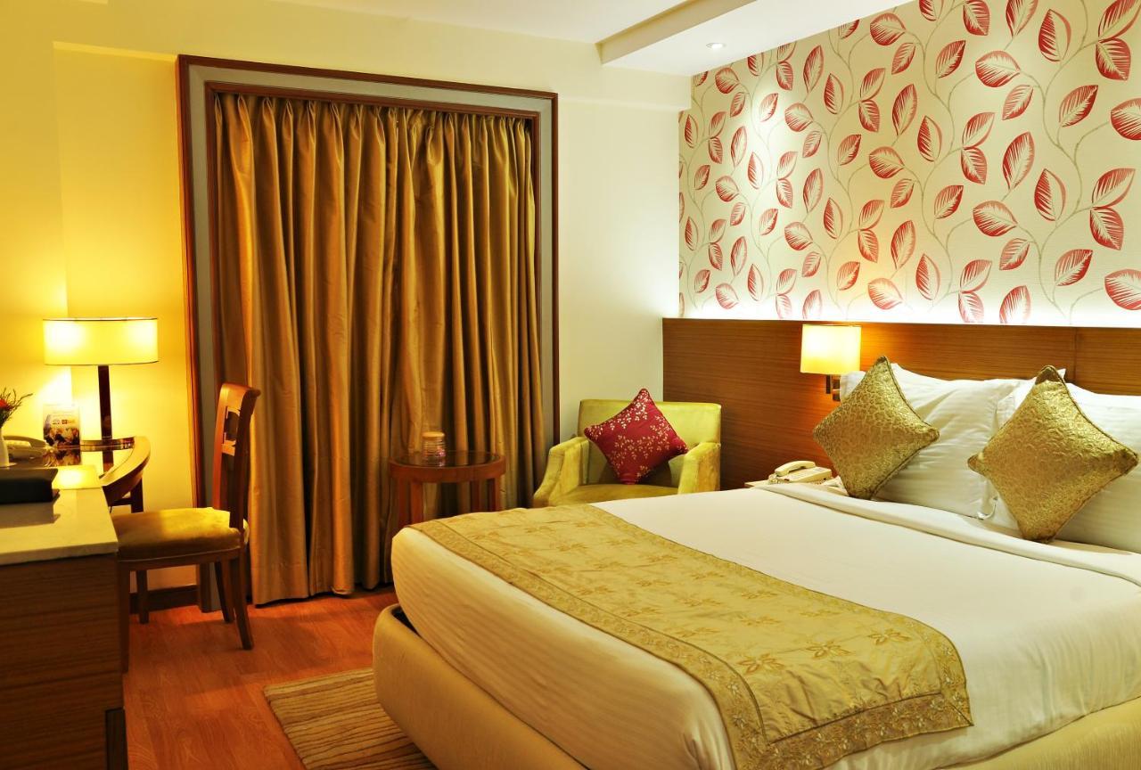 De Sovrani Hotel Calcutta Eksteriør billede
